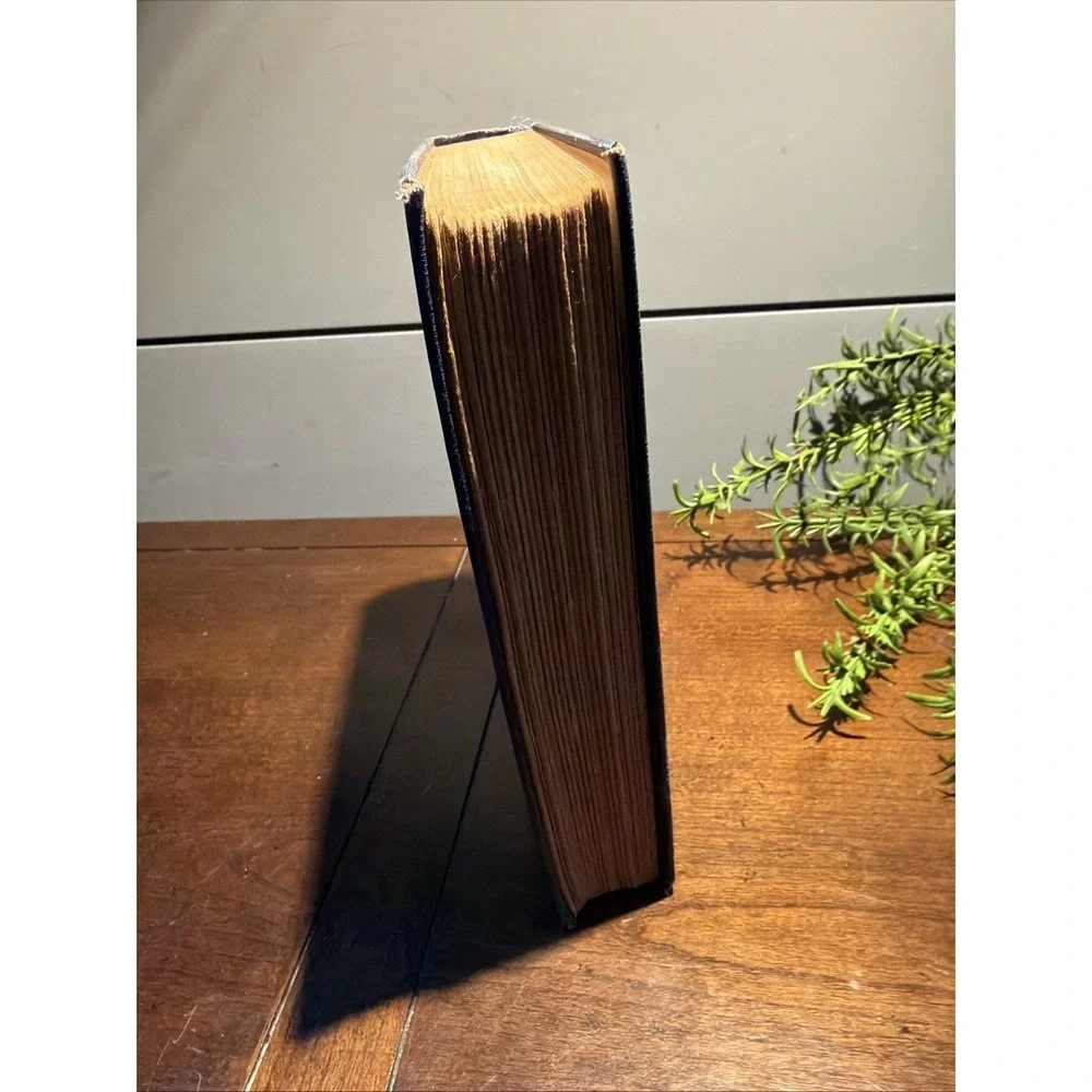 A LANTERN IN HER HAND BY BESS STREETER ALDRICH